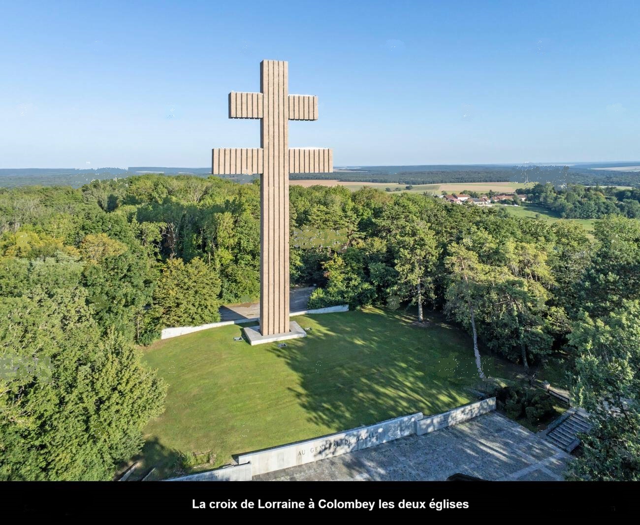 Colombey-les-deux-églises-mémorial-charles-de-gaulle.jpg