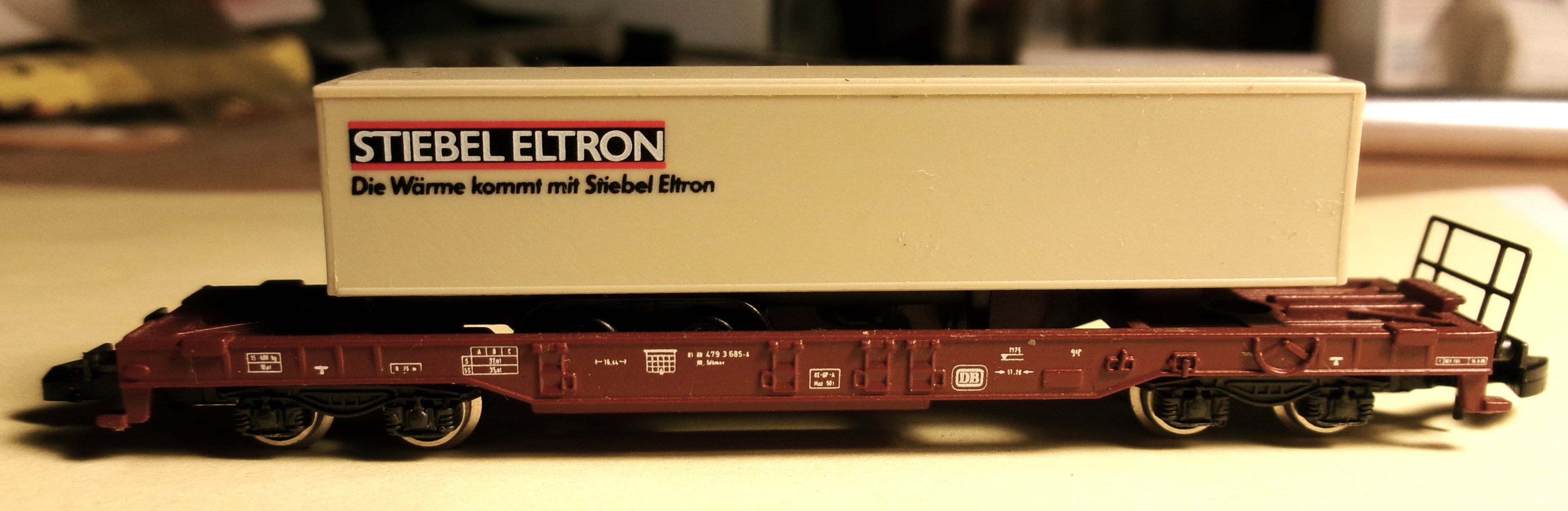 porte container Z.JPG